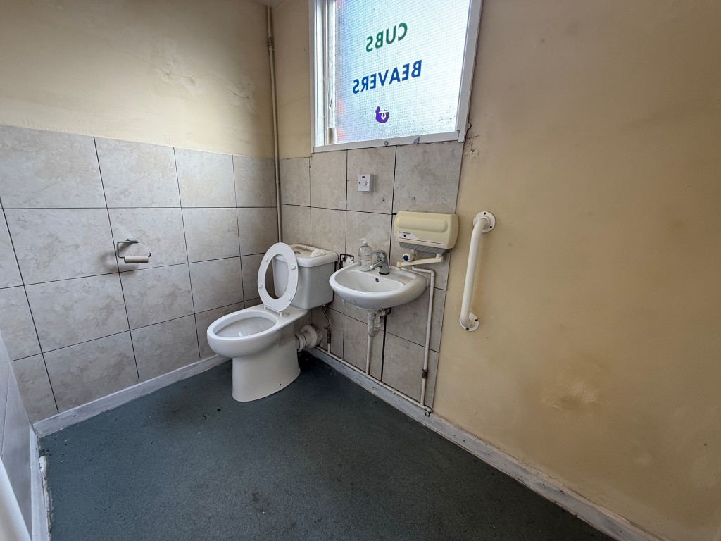 Lot: 151 - FORMER SCOUT PREMISES WITH POTENTIAL - W.C.